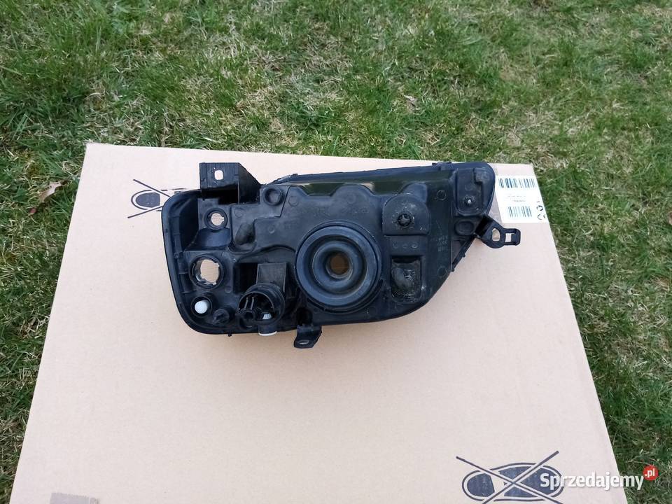 Lampa Dacia Logan 1 prawa Warka