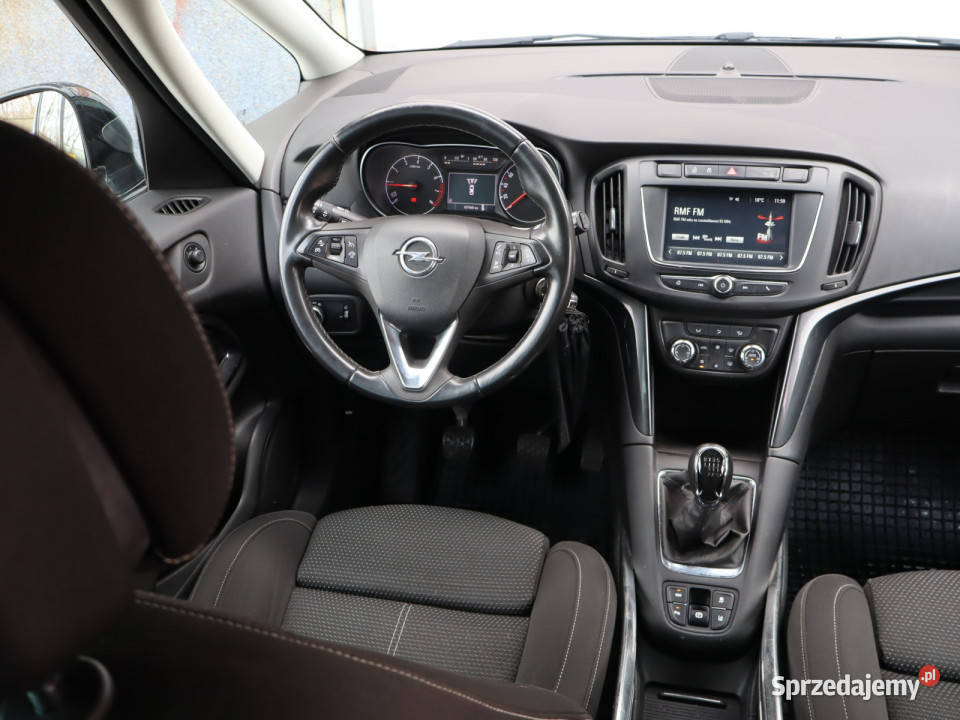 Opel Zafira 14 Turbo światła przeciwmgielne Samochody osobowe Katowice sprzedam