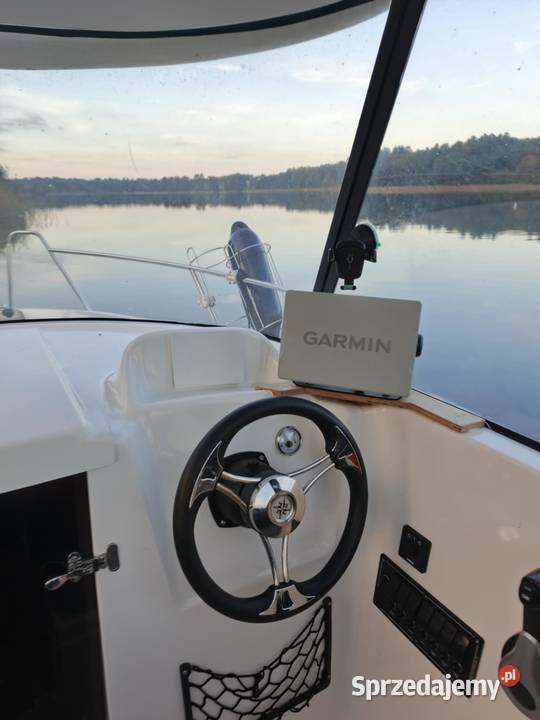 Łódź motorowa kabinowa pilothouse z silnikiem Elbląg