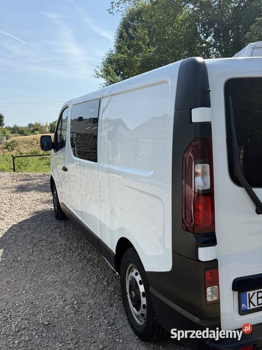 Renault Trafic 6o osobowy long bluetooth Giebułtów