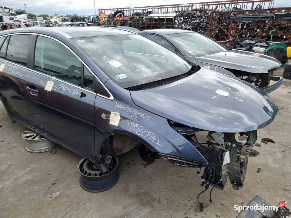 ĆWIARTKA PRAWA PRZÓD TOYOTA AVENSIS T27 Lipno