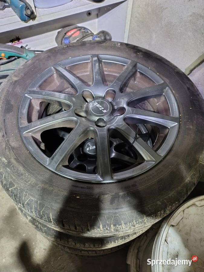 Sprzedam koła samochodwe manualna sprzedam