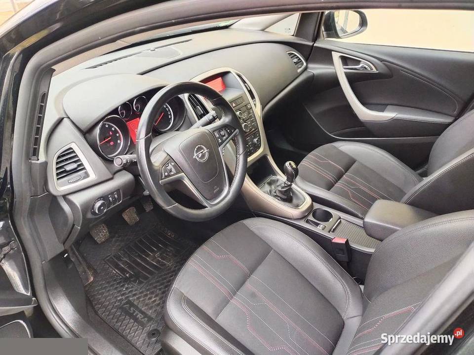 Opel Astra 14 Turbo 140 2012r Bogate wyposażenie Syców