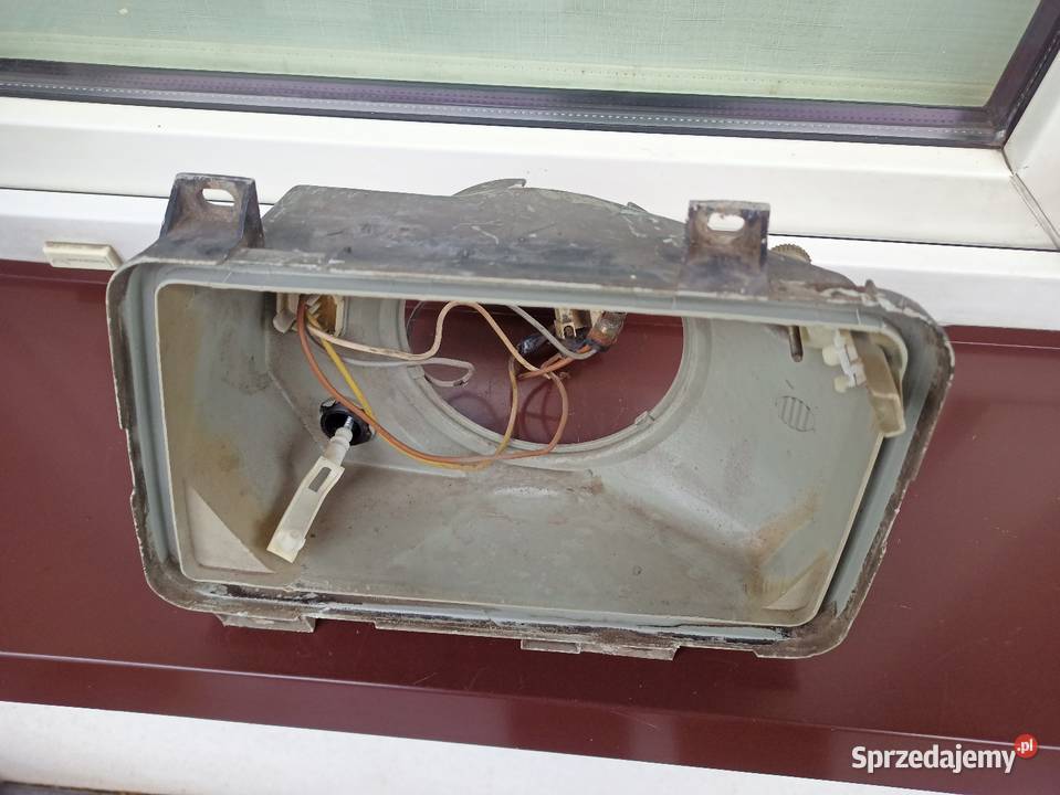 Seat Ibiza I 1 obudowa puszka lampy przedniej Sieradz sprzedam
