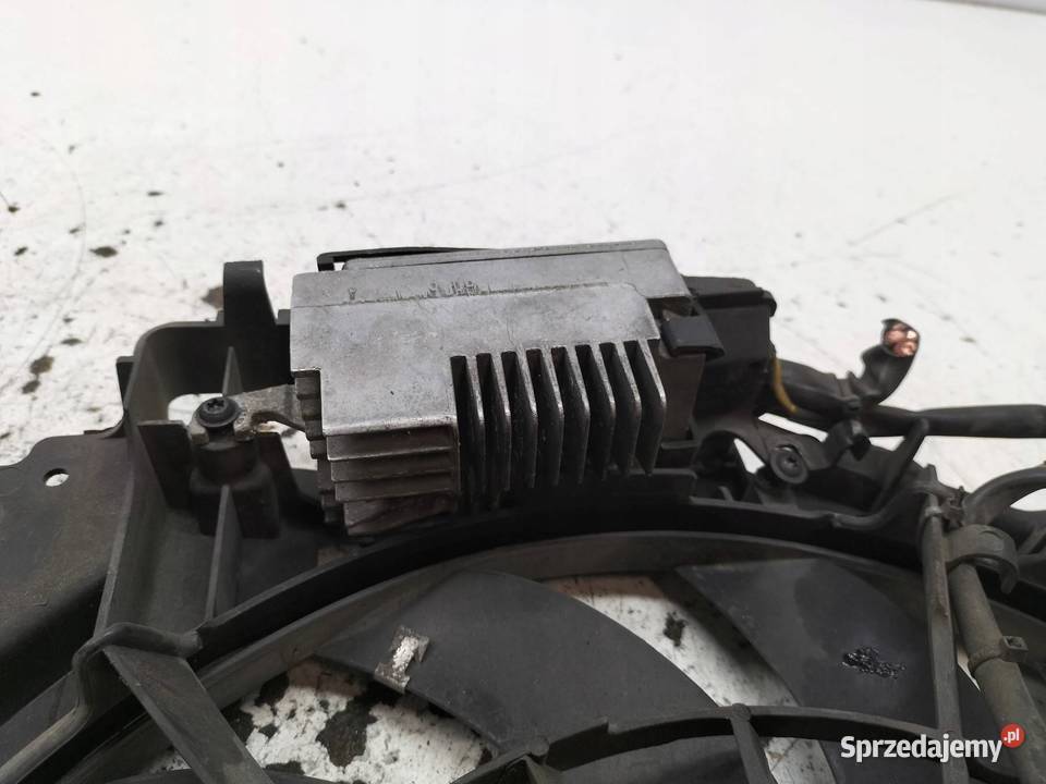 WENTYLATOR CHŁODNICY 20 B MODUŁ 8E0121205 Audi