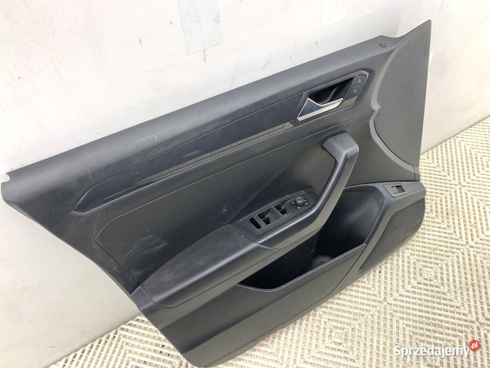 BOCZEK DRZWI LEWY PRZÓD VW TROC Crossover