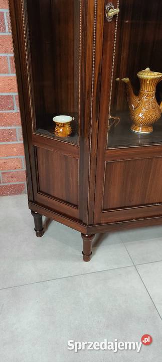 Piękna serwantka witryna Łagów