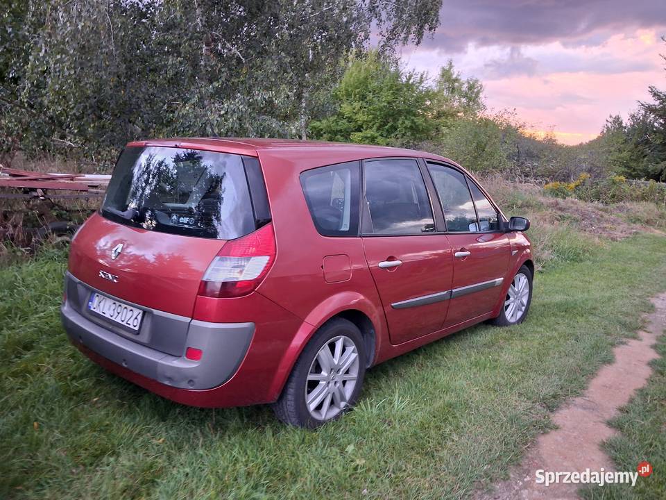 Renault Grand Scenic osiem tysięcy pięćset