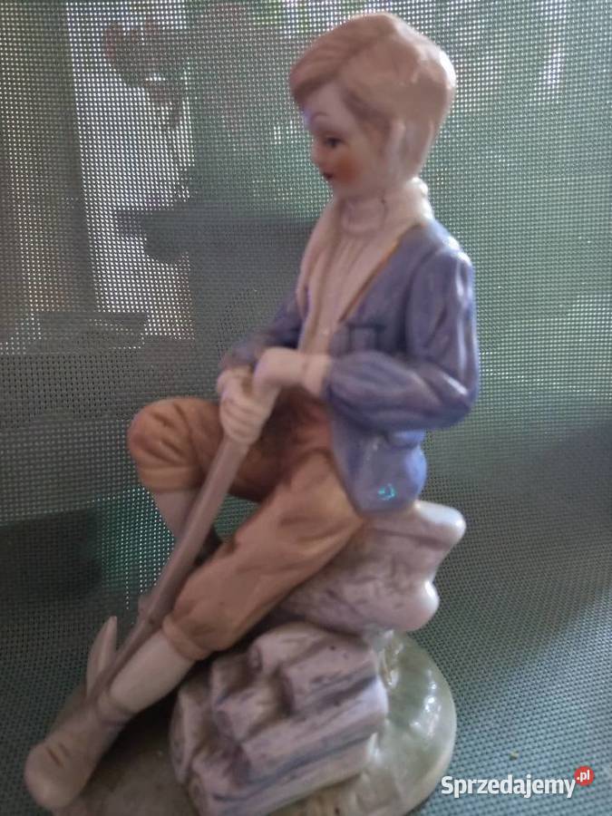 Porcelanowa figurka chłopca drwala leśniczego Warszawa