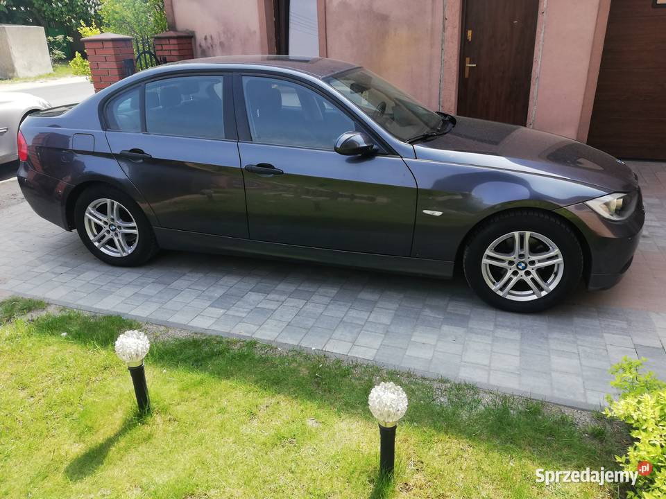Bmw seria 3 uszkodzony Rok produkcji 2006 Września