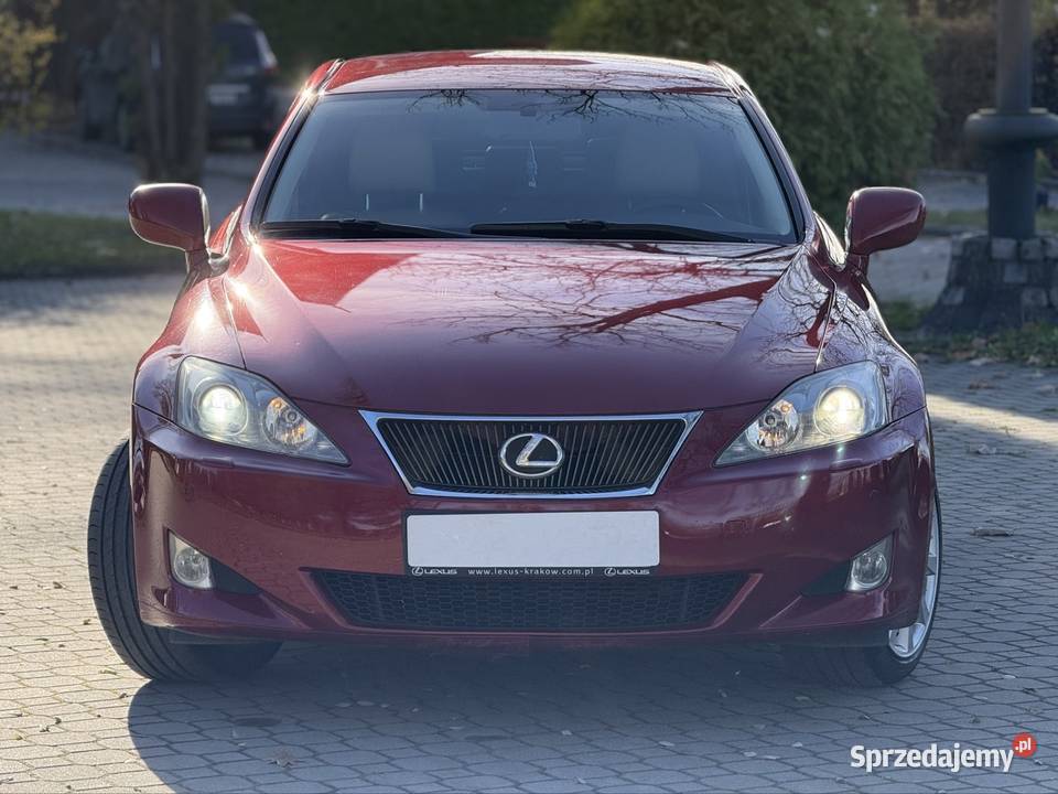 Lexus is 220 salon Polska światła LED Nowy Sącz