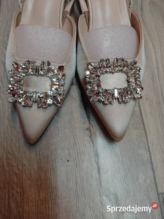 42 Beżowe bogato zdobione czółenka wieczorowe z Kraków sprzedam