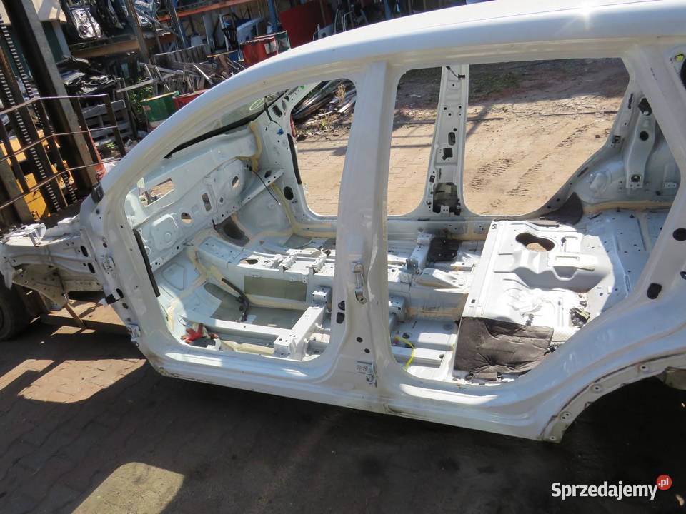 PRÓG SŁUPEK LEWA LEWY BOK RENAULT KADJAR sprzedam