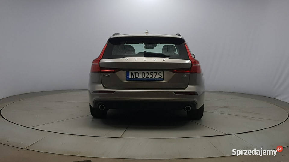 Volvo V60 B4 D Momentum Pro Z Polskiego Salonu Warszawa sprzedam