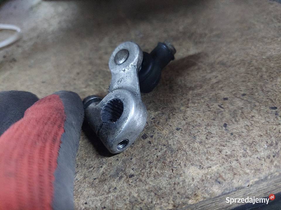 Suzuki RF 600 wajcha cięgno biegów uchwyt Mocowania i uchwyty sprzedam