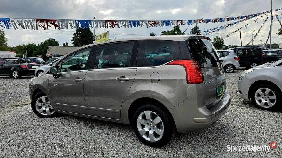 Peugeot 5008 Navi Panorama Head Up 120 16 benz Rok produkcji 2011 Świdnica