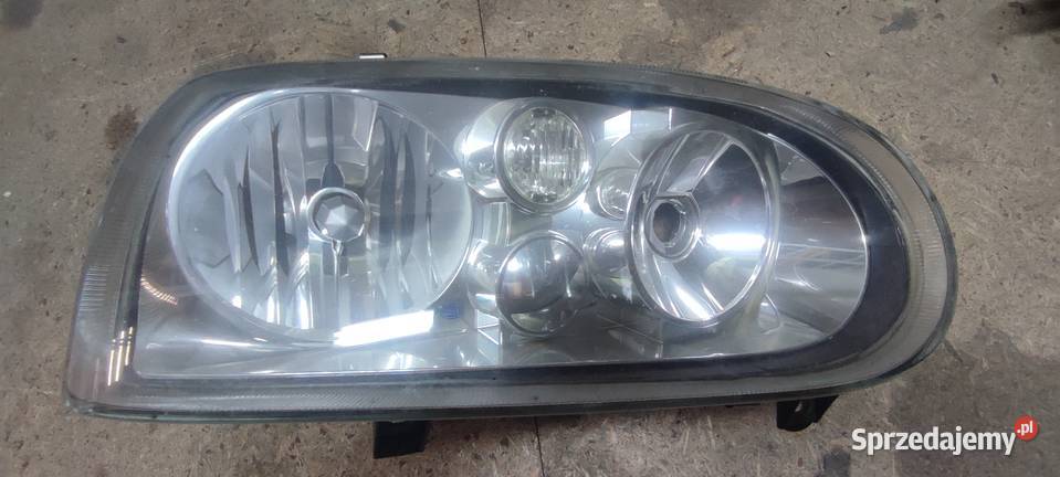 VW GOLF III REFLEKTOR LAMPA PRZEDNIA PRAWA HELLA dolnośląskie Trzebnica