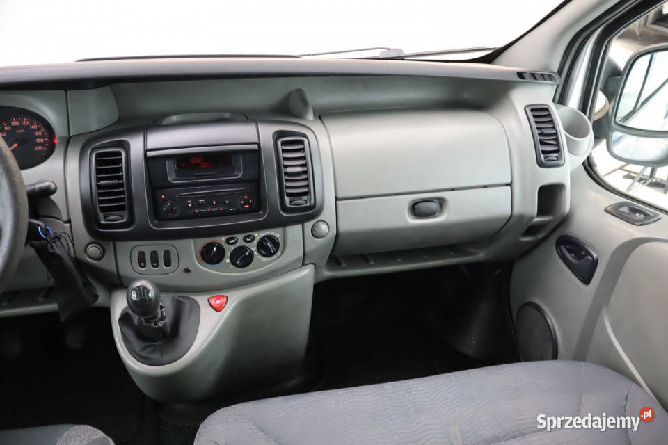 Renault Trafic 25 dCi klimatyzacja Zabrze