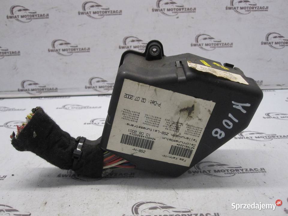 AUDI TT I 8N skrzynka bezpieczników 27581223 sprzedam