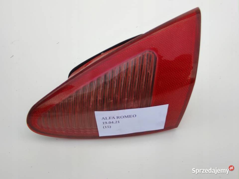 LAMPA PRAWA TYŁ W KLAPĘ ALFA ROMEO 147 937 3D Nowy Tomyśl