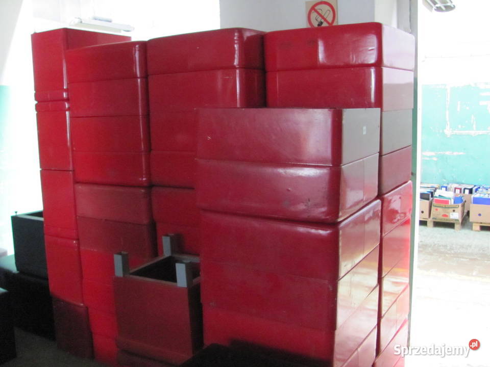 Syndyk sprzeda wyposażenie sklepów odzieżowych Staszów