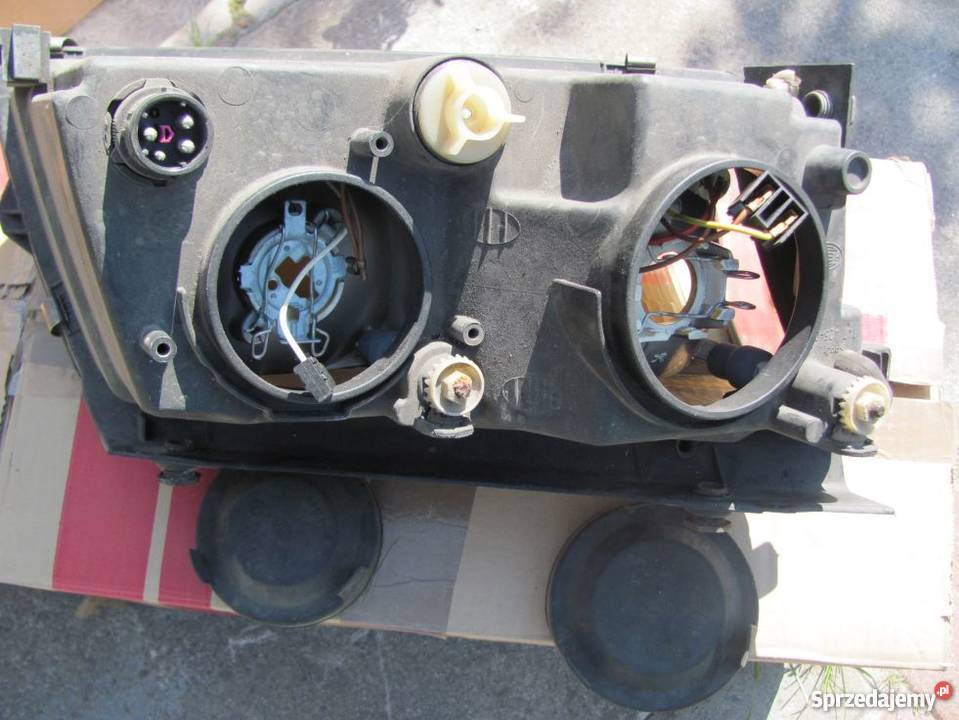 Reflektor lampa VW Passat B5 lewy 9600 kombi Części samochodowe Zamość
