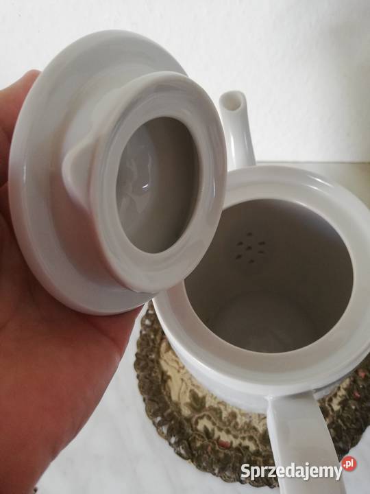 Porcelanowy dzbanek z różą do herbaty z sitkiem małopolskie Gorlice