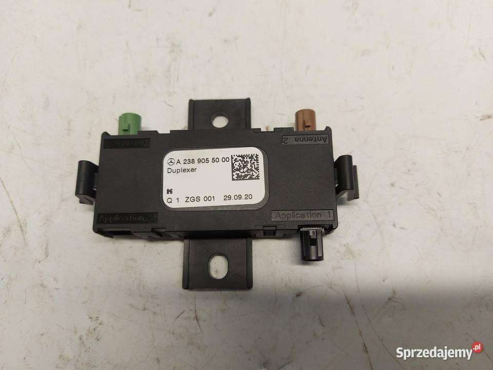 Mercedes EQC 400 W293 WZMACNIACZ ANTENY