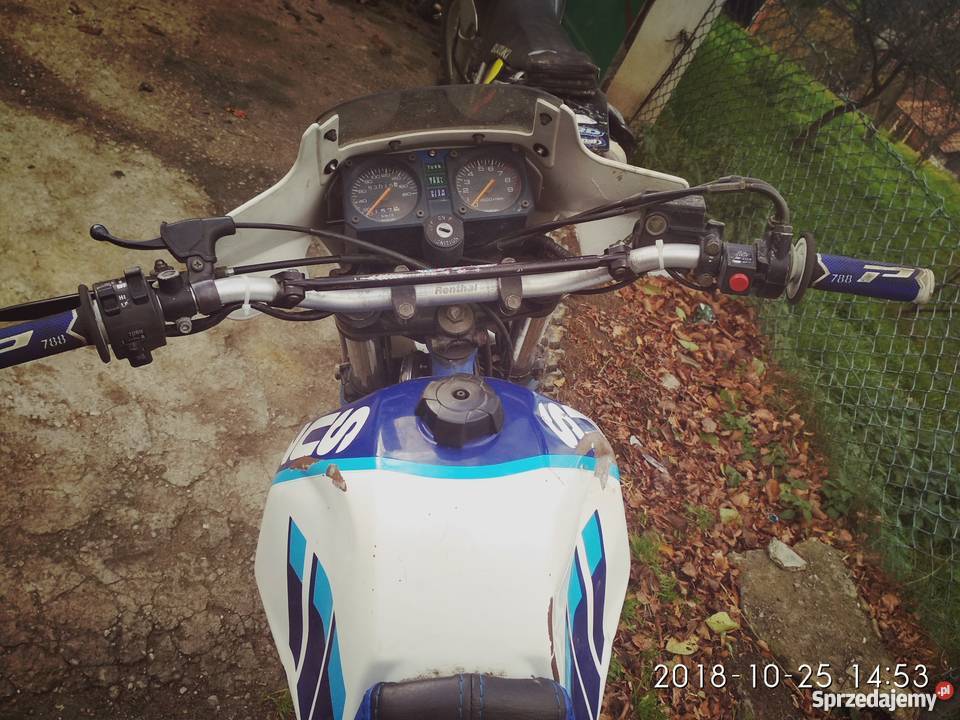 Suzuki dr 600 benzyna Suzuki małopolskie Frycowa