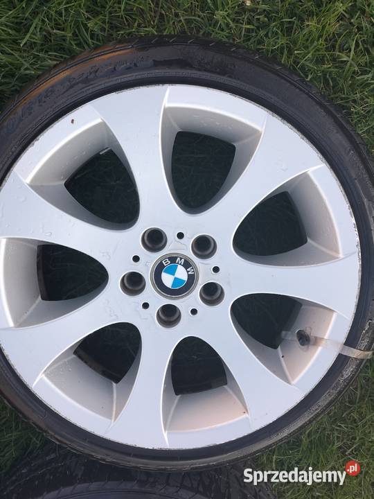 Sprzedam komplet alufelg BMW z oponami Pirrelii Rozmiar 18" Części samochodowe Bratkowice sprzedam