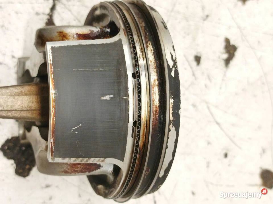 TŁOK KORBOWÓD 83P35 20 CGI 45 AMG 421 Rok produkcji 2021