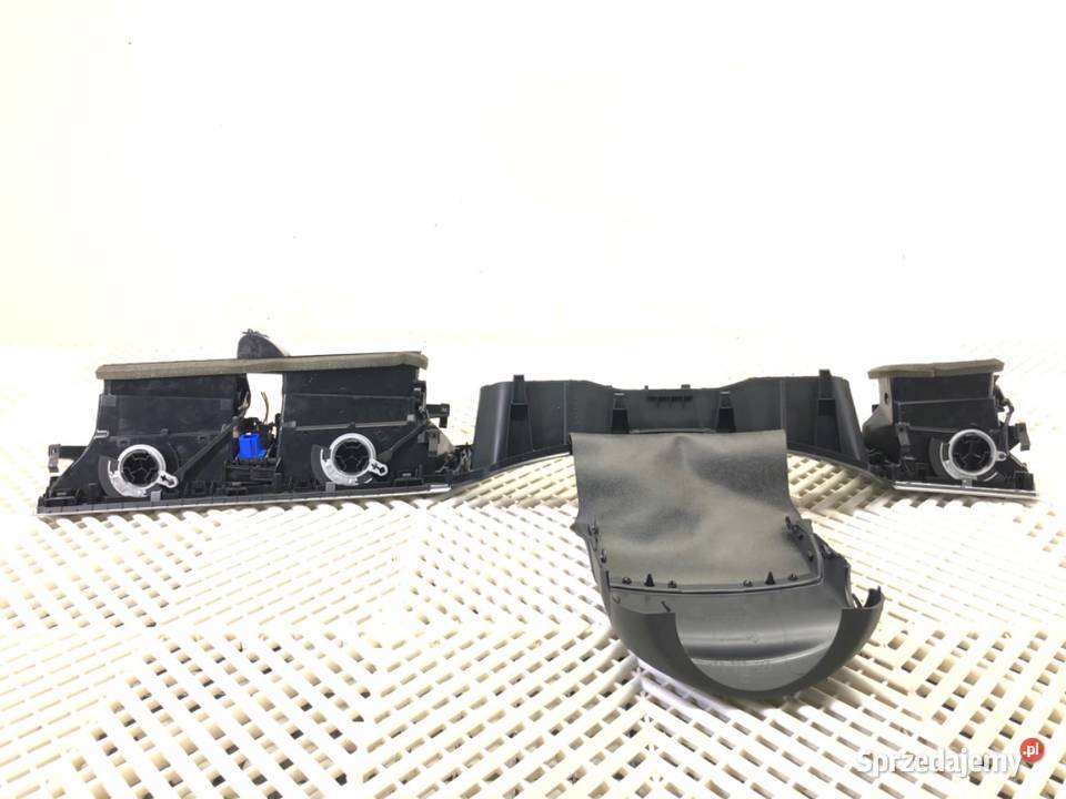 KRATKA NAWIEWU PRZÓD VW TIGUAN 5NB857059C SUV osobowe Kratki nawiewu