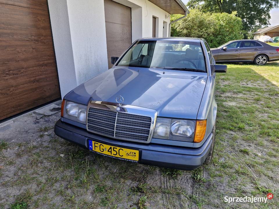 mercedes c124 coupe niebieski