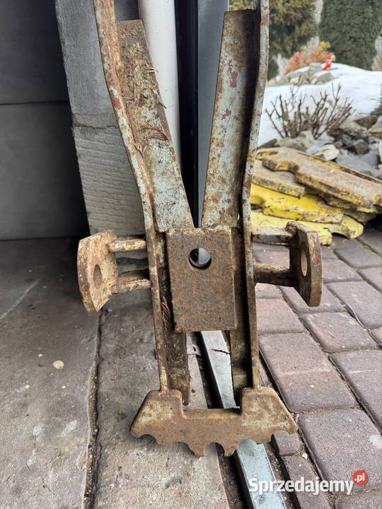 Rama zaczepu dolnego Ursus C 330 małopolskie Kłaj