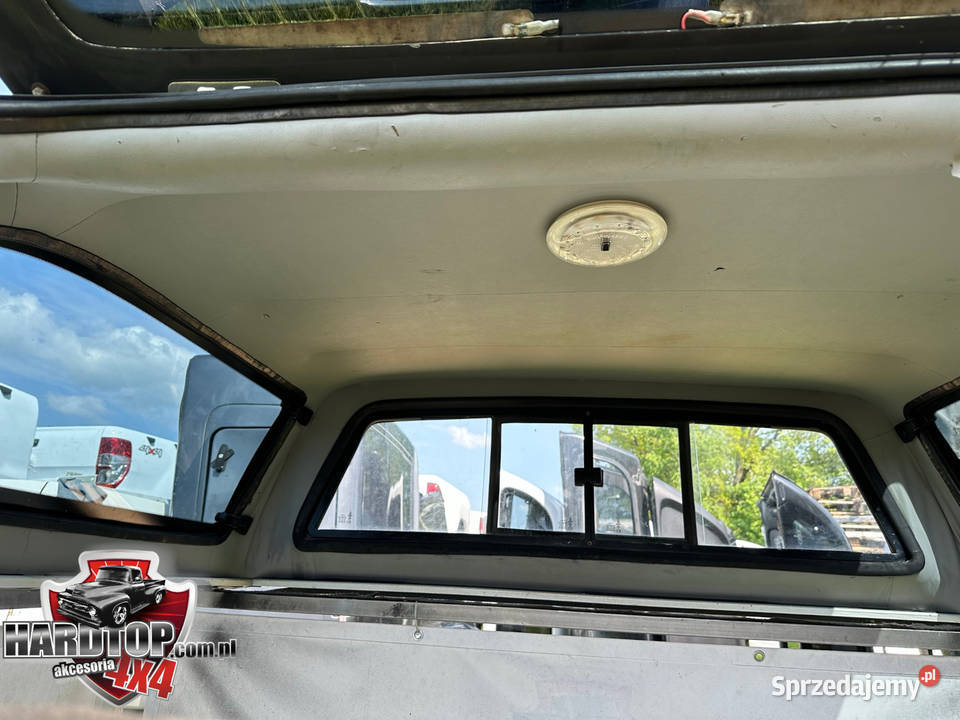 Zabudowa Nissan Navara D40 Truckman Hardtop 2006 terenowe Pasłęk