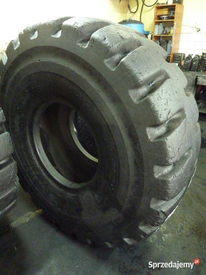 2x Opona używana przemysłowa 235R25 BRIDGESTONE Do maszyn budowlanych Zaścianki sprzedam