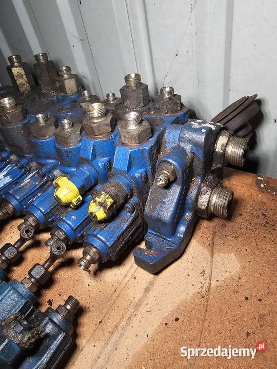 Rozdzielacz Hydrauliczny JCB 4CX tylni z 2008 Gdynia