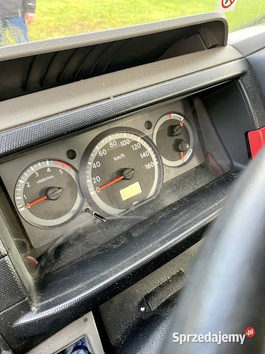 Podest ruchomy ZED 202H na podwoziu Nissan Dobrzyca