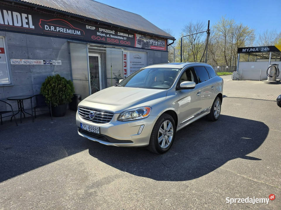 Volvo XC 60 20 Benzyna 245 Panorama Skóra Kamera benzyna Słupsk