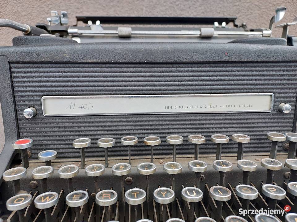 Stara maszyna do pisania Olivetti M 403