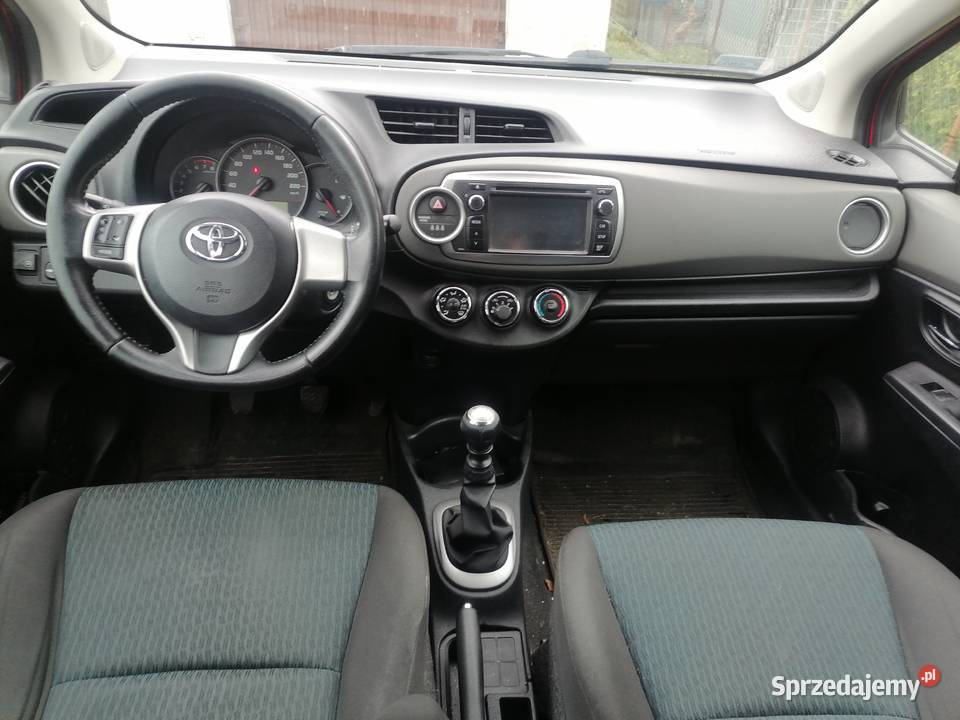 Toyota Yaris z 2011r 133b plus lpg benzyna+LPG Jędrzejów sprzedam