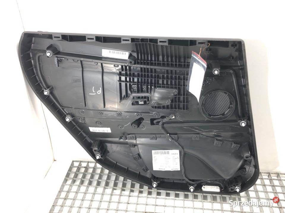 BOCZEK DRZWI PRAWY TYŁ BMW F34 Hatchback Tapicerki samochodowe podkarpackie sprzedam