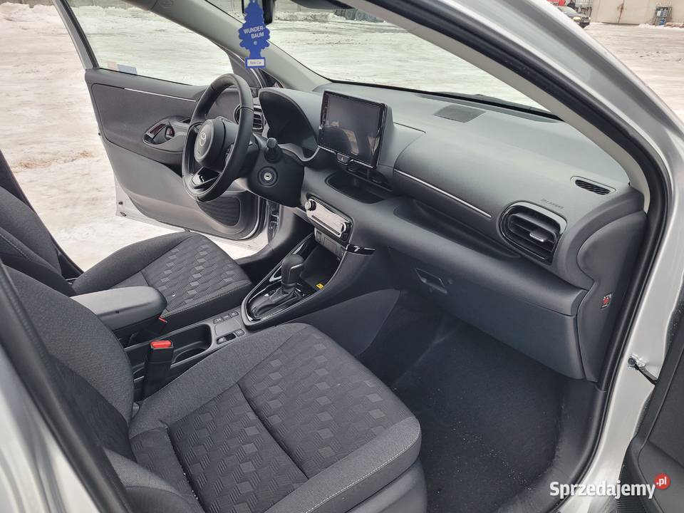 Toyotę Yaris 2025 15VVT HSD STYLE salon POLSKA srebrny Warszawa