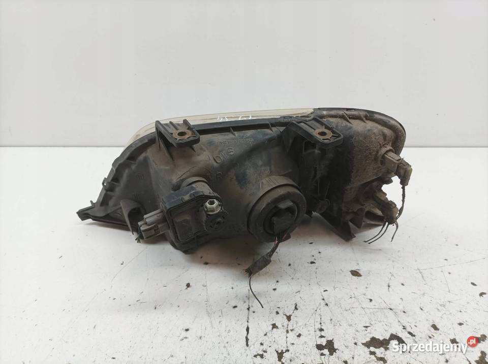 LAMPA PRZÓD PRAWA EU Honda CRV I 19952001 Rok produkcji 2000