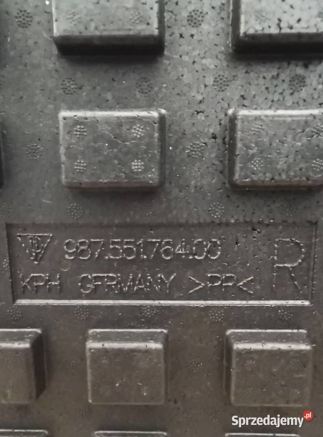 Podłoga bagażnika 98755176400 L R Porsche Kakonin