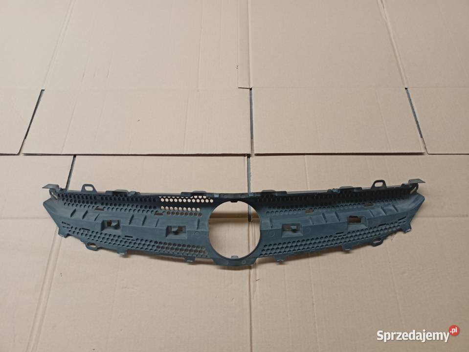 Opel Astra IV J osłona chłodnicy grill zderzak