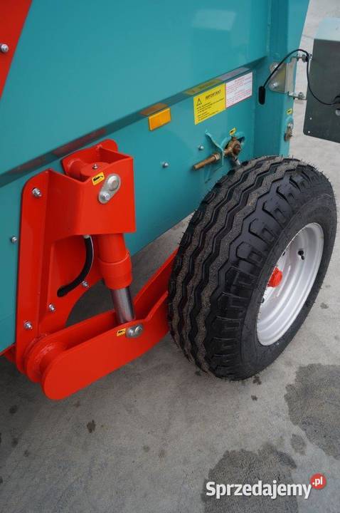 Ścielarka Jeulin do słomy paszy francuska przekl