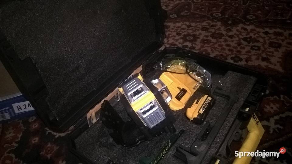 niwelator laser krzyżowy DEWAIT 12 linii 2 x aku sprzedam