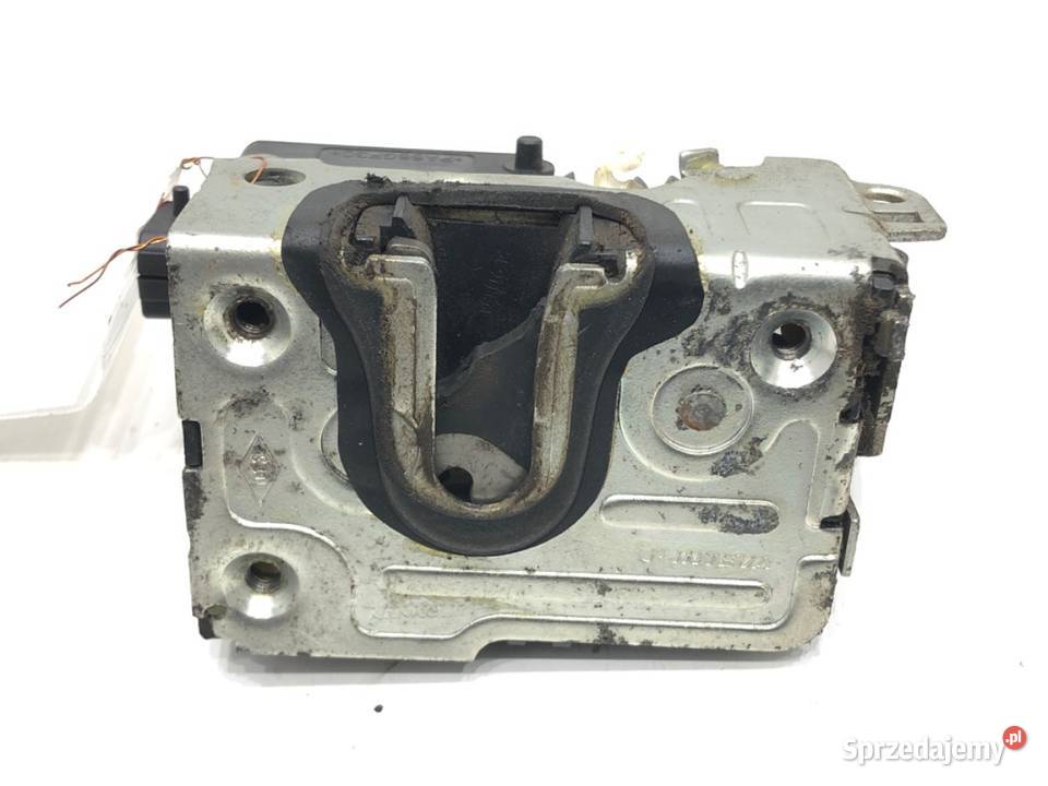 ZAMEK DRZWI PRAWY TYŁ DACIA DUSTER Hatchback sprzedam