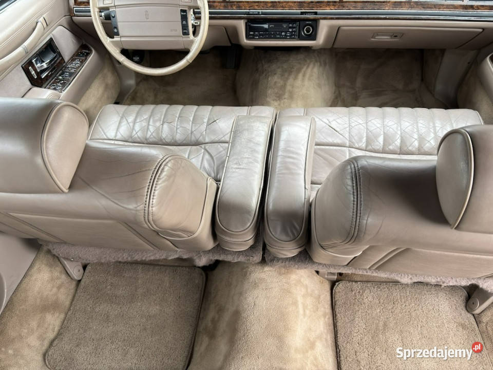 Lincoln Town Car Lincoln Town Car Executive Rok produkcji 1991 Sulechów
